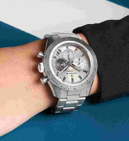 輕量化設(shè)計(jì)，ZENITH真力時(shí)CHRONOMASTER Sport鈦金屬腕表為運(yùn)動(dòng)時(shí)刻增色添彩
